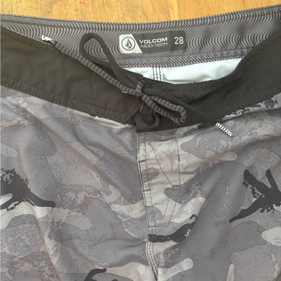 Volcom Hawaii Surf shorts - Picture 3 of 4